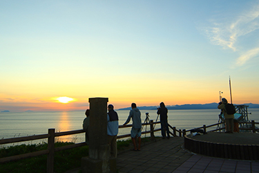 津軽海峡の美しい夕暮れ